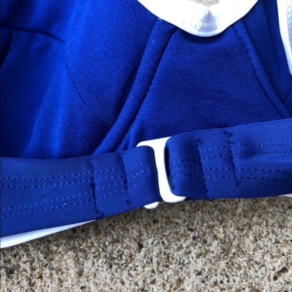 Triangl-like Bikini - Picture 8 of 10